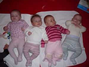 babymassage_12_08_20090116_1271125122